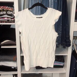 𝗖𝗲𝗻𝘁𝗿𝗮𝗹 𝗣𝗮𝗿𝗸 𝗪𝗲𝘀𝘁 River Cable Knit Top Ivory